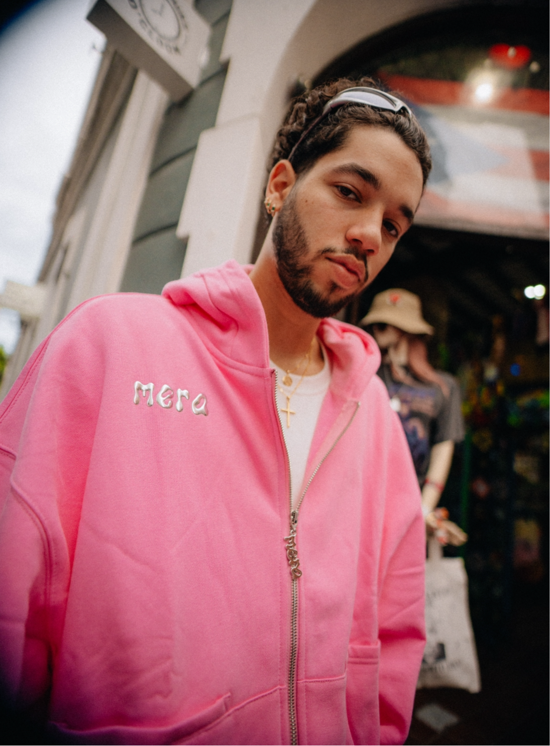Sudadera con capucha rosa con cremallera