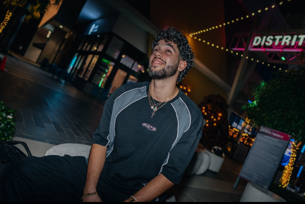 fContour Black/Grey T-shirt (RESTOCK)