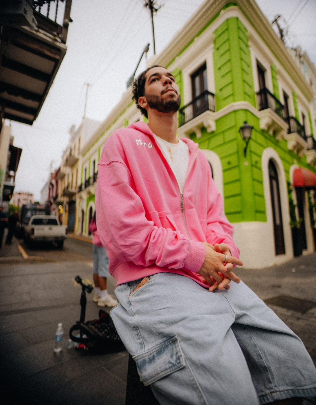 Sudadera con capucha rosa con cremallera