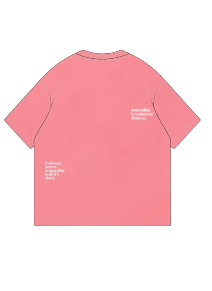 Camiseta rosa del personaje principal